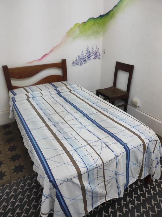 717 Pizarro Guesthouse Trujillo Bagian luar foto