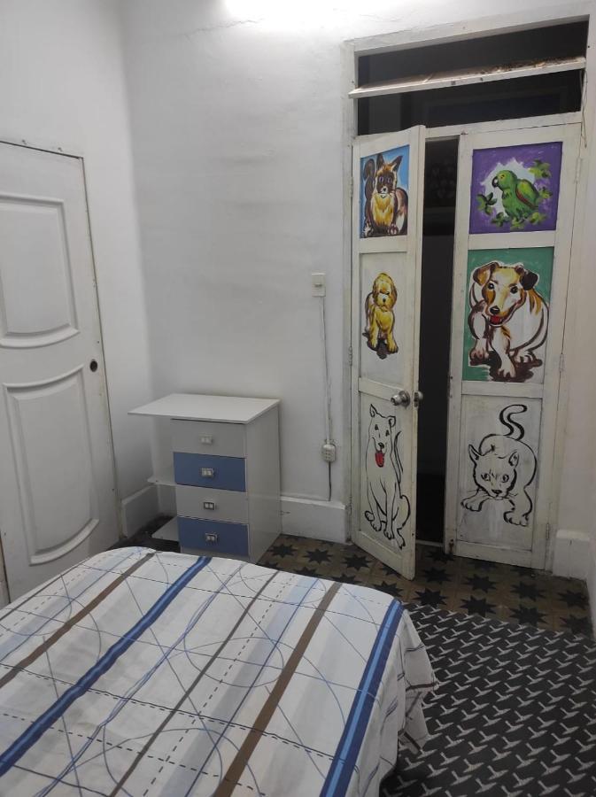 717 Pizarro Guesthouse Trujillo Bagian luar foto